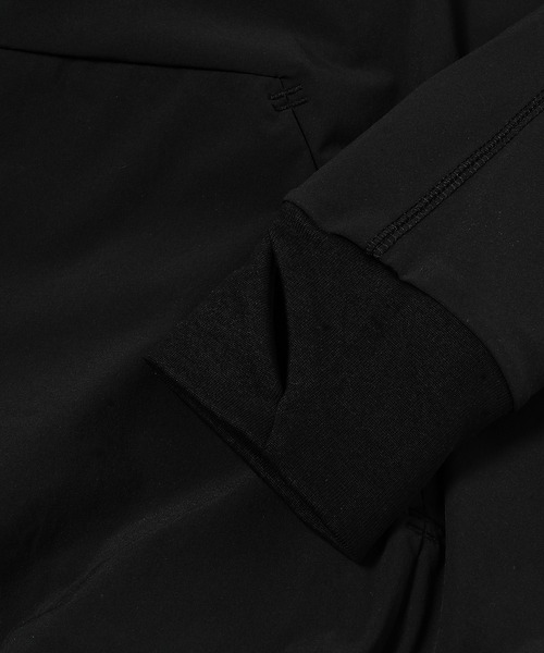 11 by Boris Bidjan Saberi （ ボリスビジャンサベリ）の「H1B（パーカー・メンズ・ブラック・S/M/L/XL）」の4枚目の写真