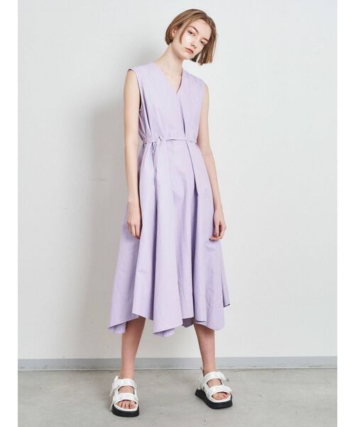 ELENDEEK（エレンディーク）の「イレギュラーヘムテントワンピース（ワンピース・レディース・ブラック/ベージュ/インディゴブルー/ラベンダー・01/02）」の11枚目の写真