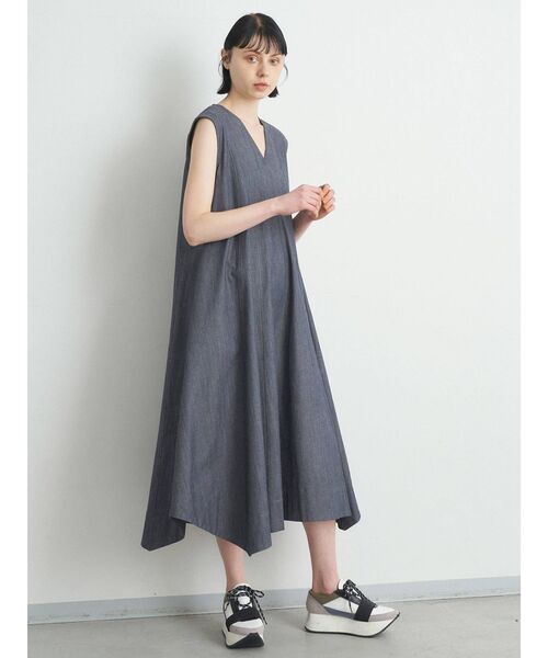 ELENDEEK（エレンディーク）の「イレギュラーヘムテントワンピース（ワンピース・レディース・ブラック/ベージュ/インディゴブルー/ラベンダー・01/02）」の15枚目の写真