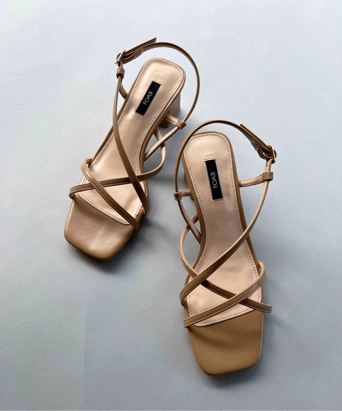 EVOL（イーボル）の「ブロックヒールナローストラップサンダル（サンダル・レディース・ベージュ/シルバー・S/M/L）」の11枚目の写真