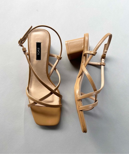 EVOL（イーボル）の「ブロックヒールナローストラップサンダル（サンダル・レディース・ベージュ/シルバー・S/M/L）」の14枚目の写真