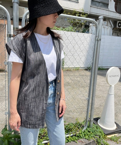 ＪＵＧＬＡＮＳ（ユグランス）の「☆ 涼しげな印象。ランダムストライプVネックベスト　T1550（ベスト・レディース・ブラック/ブルーグレー/ピンクベージュ・FREE）」の8枚目の写真