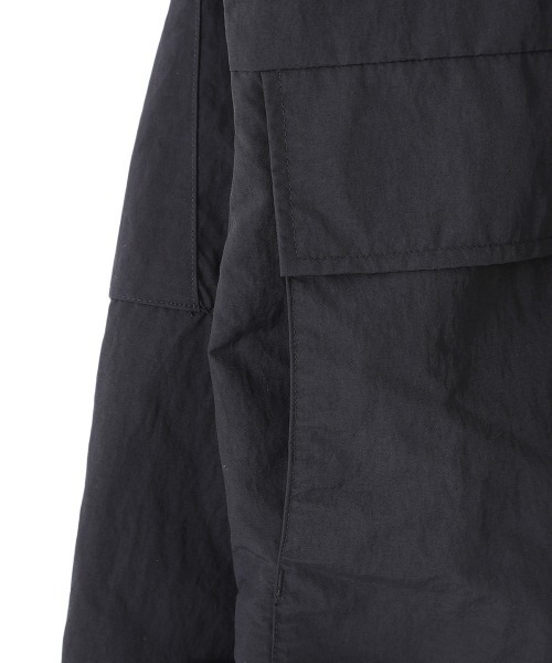 marka（マーカ）の「marka / マーカ：ECWCS JACKET - recycle nylon tusser -：M22C-04BL01C[COR]（ミリタリージャケット・メンズ・ネイビー/ブラック・2/1）」の16枚目の写真