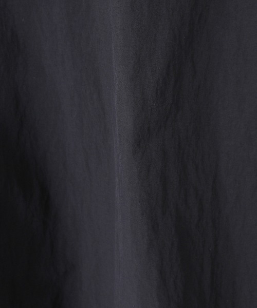 marka（マーカ）の「marka / マーカ：ECWCS JACKET - recycle nylon tusser -：M22C-04BL01C[COR]（ミリタリージャケット・メンズ・ネイビー/ブラック・2/1）」の19枚目の写真