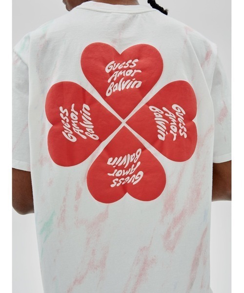 GUESS ORIGINALS(ゲスオリジナルズ)の「GUESS x J BALVIN/ゲス×ジェイバルヴィン/GO J BALVIN MARBLE T-SHIRTS(Tシャツ/カットソー・メンズ・ホワイト・L/XL/M)」の2枚目の写真