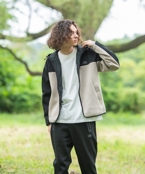 OUTDOOR PRODUCTS(アウトドアプロダクツ)の「【OUTDOOR PRODUCTS/アウトドアプロダクツ】防風 ダンボールフルジップパーカー ビッグシルエット ワンポイントブランドロゴ(パーカー・メンズ・ブラック/ベージュ/カーキ/杢グレー・MEDIUM/LARGE/X-LARGE)」の5枚目の写真