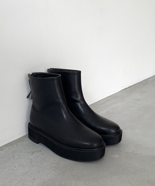 CANAL JEAN（キャナルジーン）の「El mar(エルマール) フェイクレザーバックZIPラウンドブーツ（ブーツ・レディース・ブラック・24/25/24.5/23.5）」の10枚目の写真