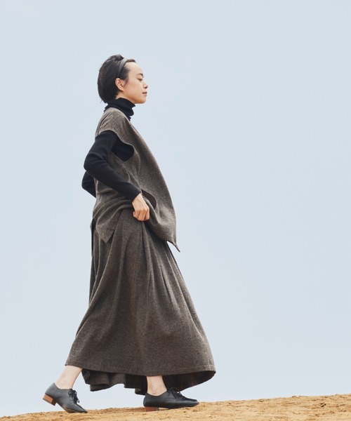 Libra Cue（リブラ キュー）の「“Vネックツイードオーバーベスト