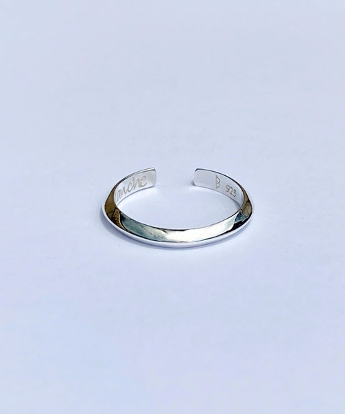 Blanche(ブランシュ)の「Blanche ブランシュ トライアングルシェイブピンキーリング Charmant (シャルモン) SILVER(リング・レディース・シルバー・#10/#7/#8/#9/#11/#5/#6/#4)」の1枚目の写真
