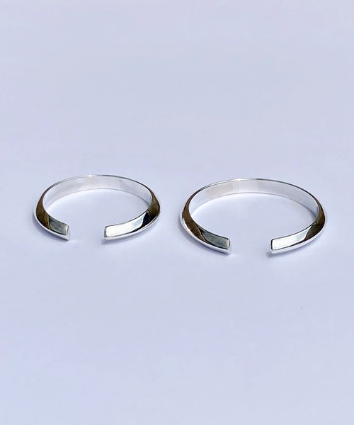 Blanche(ブランシュ)の「Blanche ブランシュ トライアングルシェイブピンキーリング Charmant (シャルモン) SILVER(リング・レディース・シルバー・#10/#7/#8/#9/#11/#5/#6/#4)」の4枚目の写真