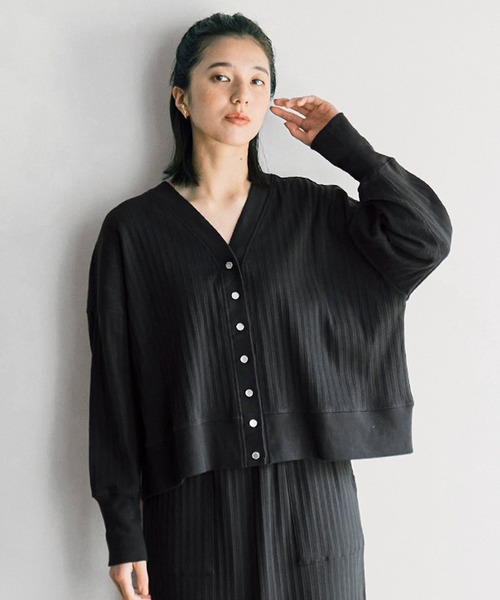 avecmoi(アヴェクモワ)の「【佐藤かなさんプロデュース】 アヴェクモワ ワイドリブカーディガン〈墨黒〉(カーディガン/ボレロ・レディース・スミクロ・MEDIUM/LARGE/X-LARGE)」の1枚目の写真