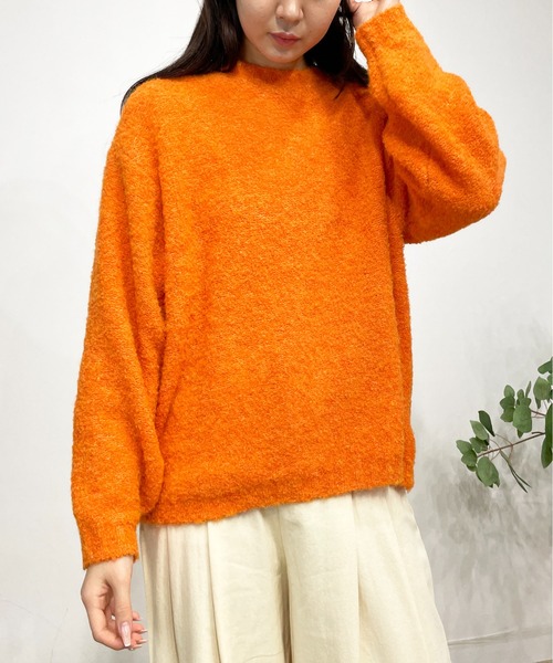 Meli rich(メリーリッチ)の「ループヤーンオーバーサイズニット(ニット/セーター・レディース・オートミール/オレンジ/チャコール・MEDIUM)」の3枚目の写真