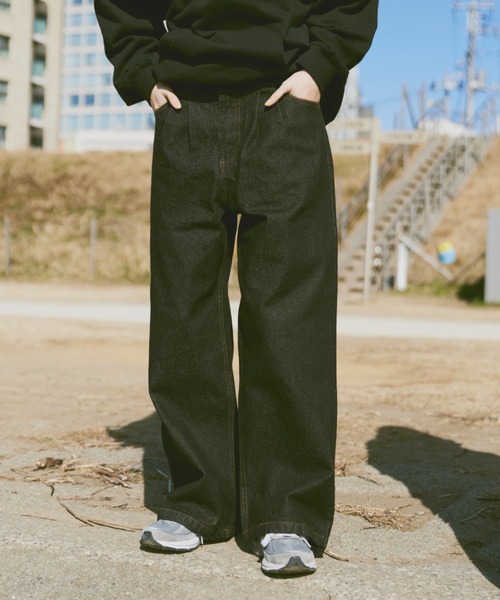 flaner（フラネ）の「Loose tuck denim pants/ルーズタックデニム