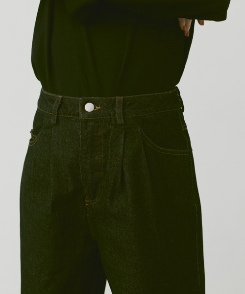flaner（フラネ）の「Loose tuck denim pants/ルーズタックデニムパンツ（デニムパンツ・レディース・サックスブルー/ブラック・SMALL/MEDIUM/LARGE）」の6枚目の写真