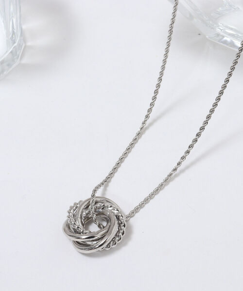 NOLLEY’S Sophi（ノーリーズソフィ）の「ツイストリングネックレス（ネックレス・レディース・ゴールド/シルバー・FREE）」の10枚目の写真