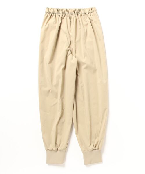 DESCENTE ALLTERRAIN(デサント オルテライン)の「センタープレスジョガーパンツ / CENTER PRESS JOGGER PANT(その他パンツ・レディース・ベージュ/ブラック・MEDIUM/LARGE)」の3枚目の写真