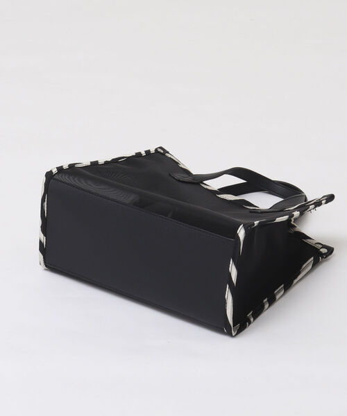 NOLLEY’S（ノーリーズ）の「チュールメッシュパイピングトートバッグ（トートバッグ・レディース・ブラック系その他3/ベージュ系その他3・FREE）」の18枚目の写真