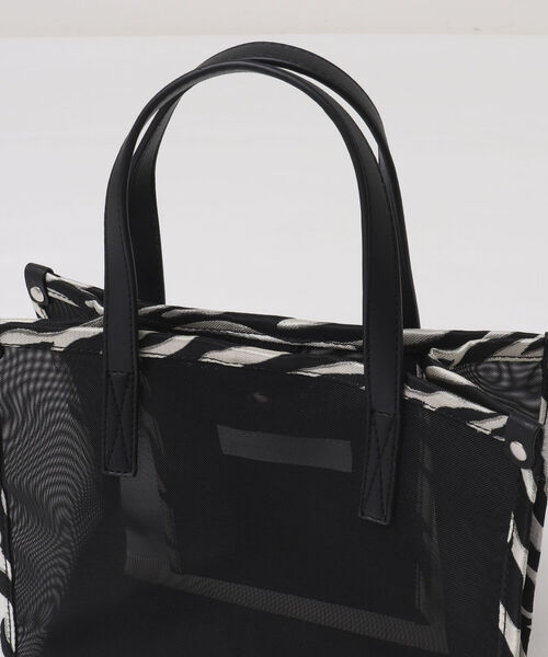 NOLLEY’S（ノーリーズ）の「チュールメッシュパイピングトートバッグ（トートバッグ・レディース・ブラック系その他3/ベージュ系その他3・FREE）」の19枚目の写真
