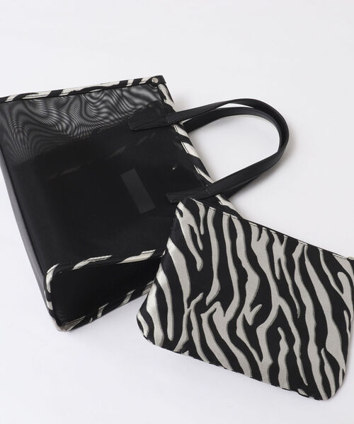 NOLLEY’S（ノーリーズ）の「チュールメッシュパイピングトートバッグ（トートバッグ・レディース・ブラック系その他3/ベージュ系その他3・FREE）」の8枚目の写真