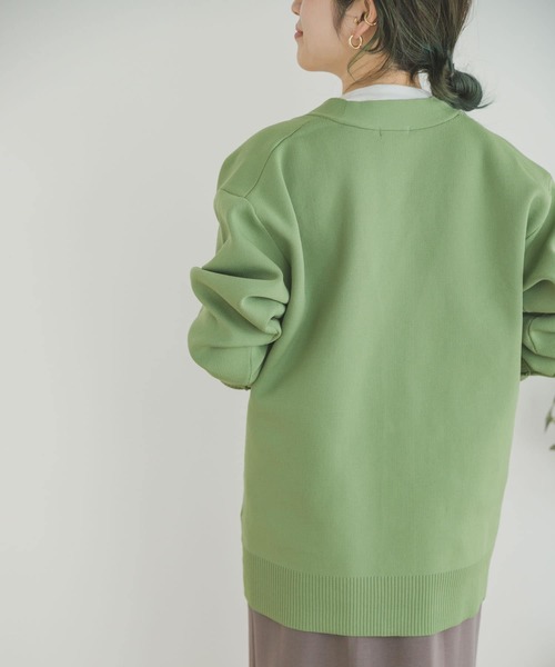 ITEMS URBANRESEARCH(アイテムズ アーバンリサーチ)の「ライトVネックカーディガン(カーディガン/ボレロ・レディース・グレー系その他/モカ/ブラック/グリーン系その他・FREE)」の17枚目の写真