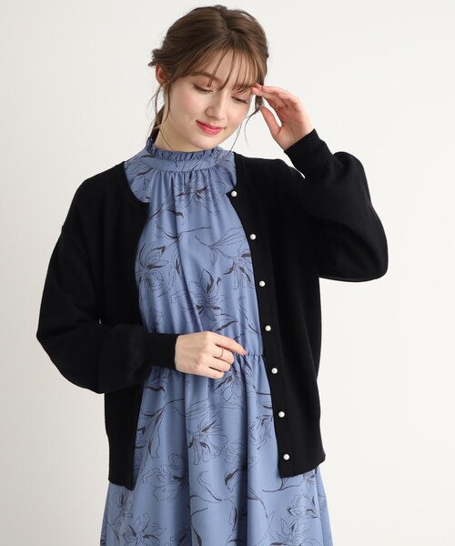 DRESKIP(ドレスキップ)の「◆パ-ル調釦クルーネックニットカーディガン(カーディガン/ボレロ・レディース・ブラック/パープル/グリーン/ナチュラル・02/03/04)」の12枚目の写真