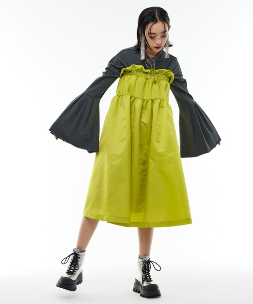 Narcissus（ナルシス）の「【Narcissus】フレアロングTシャツ（Tシャツ/カットソー・レディース・チャコールグレー/グリーン・FREE）」の5枚目の写真