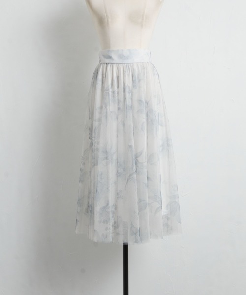 tocco closet(トッコ クローゼット)の「フラワープリントチュールフレアスカート(スカート・レディース・サックスブルー/ホワイト・M)」の19枚目の写真