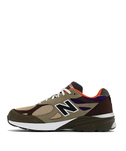 NEW BALANCE(ニューバランス)の「M990 / BT3(スニーカー・メンズ・サンドベージュ・27.5cm/28cm/26.5cm/27cm/29cm/28.5cm/26cm)」の3枚目の写真