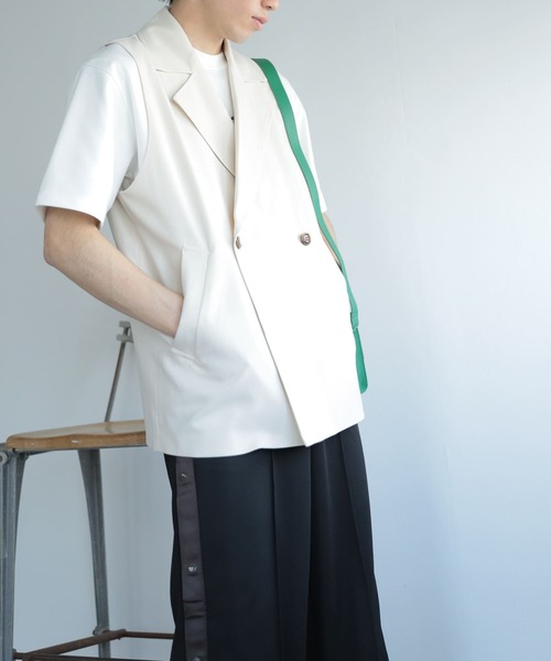 SENSE OF PLACE by URBAN RESEARCH(センスオブプレイスバイアーバンリサーチ)の「『ユニセックス』ダブルブレストベスト(ベスト・メンズ・ブラック/ブルー/ライトベージュ・MEDIUM/LARGE)」の15枚目の写真