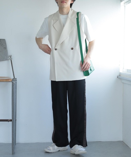 SENSE OF PLACE by URBAN RESEARCH(センスオブプレイスバイアーバンリサーチ)の「『ユニセックス』ダブルブレストベスト(ベスト・メンズ・ブラック/ブルー/ライトベージュ・MEDIUM/LARGE)」の16枚目の写真