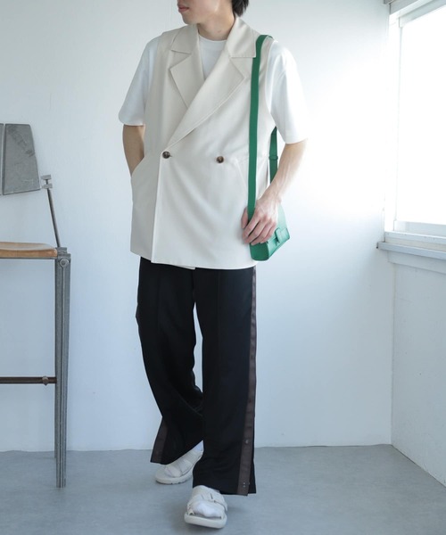 SENSE OF PLACE by URBAN RESEARCH(センスオブプレイスバイアーバンリサーチ)の「『ユニセックス』ダブルブレストベスト(ベスト・メンズ・ブラック/ブルー/ライトベージュ・MEDIUM/LARGE)」の17枚目の写真