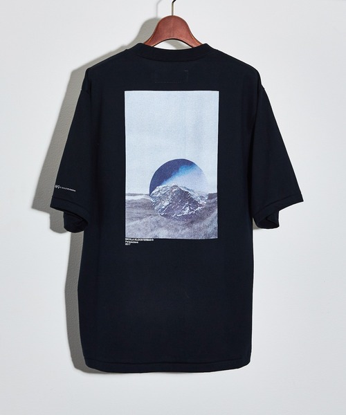 JANESMITH（ジェーンスミス）の「JANESMITH ジェーンスミス / NICOLA KLOOSTERMAN WONDERLUST 2017 PERSPECTIEVE 2017 S/S T-SHIRT グラフィックプリントビッグシルエットTシャツ / 23WCT-#954S（Tシャツ/カットソー・レディース・ブラック/ホワイト・XS/S/M/L/XL）」の4枚目の写真