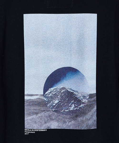 JANESMITH（ジェーンスミス）の「JANESMITH ジェーンスミス / NICOLA KLOOSTERMAN WONDERLUST 2017 PERSPECTIEVE 2017 S/S T-SHIRT グラフィックプリントビッグシルエットTシャツ / 23WCT-#954S（Tシャツ/カットソー・レディース・ブラック/ホワイト・XS/S/M/L/XL）」の14枚目の写真