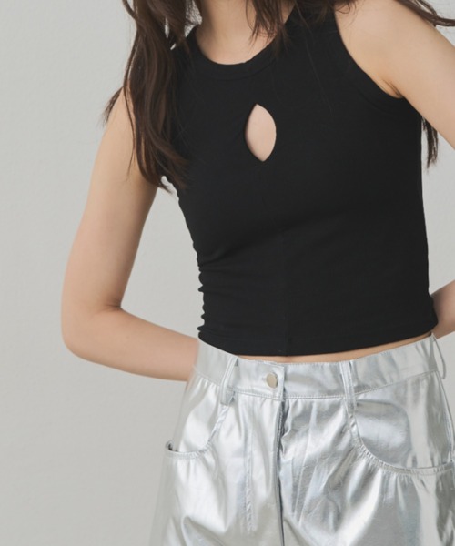Solace(ソレイス)の「パッド付き/アメスリオープンタンクトップ(タンクトップ・レディース・ホワイト/ブラック/ベージュ/グレー・FREE)」の13枚目の写真