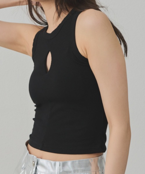 Solace(ソレイス)の「パッド付き/アメスリオープンタンクトップ(タンクトップ・レディース・ホワイト/ブラック/ベージュ/グレー・FREE)」の20枚目の写真