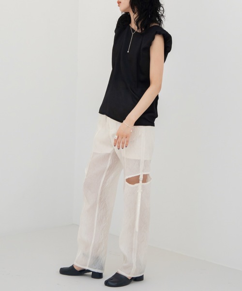 VACANCY（ヴァカンシー）の「カットスリットシガレットパンツ（その他パンツ・レディース・グレー/アイボリー/ブラック・MEDIUM/LARGE/SMALL）」の16枚目の写真