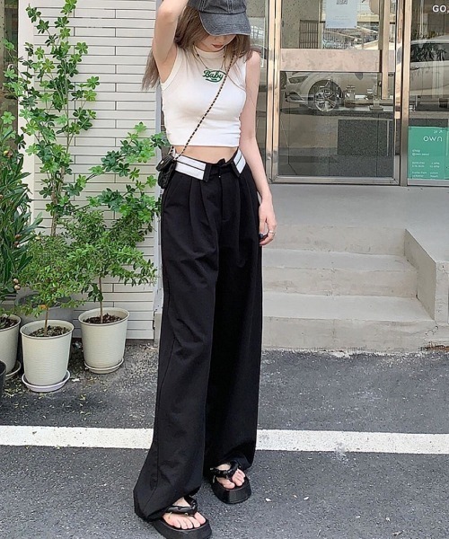 ✴︎変形ワイドスラックス✴︎モード系 前面折り返しデザイン ポケット付き ブラック ✴︎変形ワイドスラックス✴︎モード系 前面折り返しデザイン