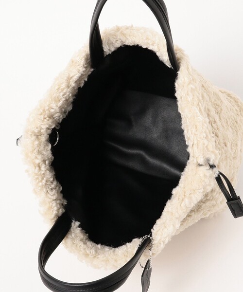 Ray BEAMS（レイビームス）の「Ray BEAMS / リバーシブル ボア バッグ（ショルダーバッグ・レディース・ブラック/ベージュ・ONE SIZE）」の15枚目の写真
