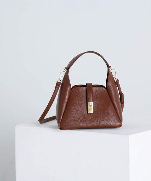 NATURAL BEAUTY BASIC(ナチュラルビューティーベーシック)の「◇【Oggi11月号掲載】トライアングルミニトート(トートバッグ・レディース・ブラウン/オフホワイト/ゴールド/ベージュ/ブラック・フリ-)」の20枚目の写真