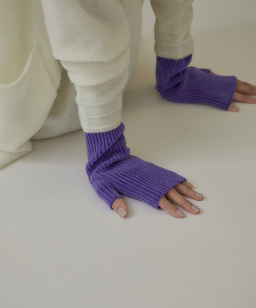 SALON adam et rope'（サロン アダム エ ロペ）の「アームウォーマー -CreamyCotton /クリーミーコットン-（手袋・レディース・パープル/ホワイト/グレー/ブラック系その他・FREE）」の4枚目の写真