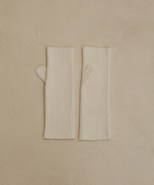 SALON adam et rope'（サロン アダム エ ロペ）の「アームウォーマー -CreamyCotton /クリーミーコットン-（手袋・レディース・パープル/ホワイト/グレー/ブラック系その他・FREE）」の17枚目の写真