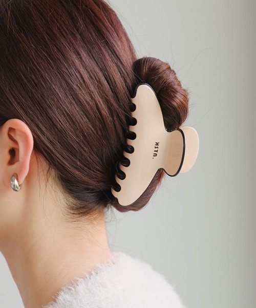 Kastane（カスタネ）の「【新色追加】fiw.ロゴバンスクリップ（バレッタ/ヘアクリップ・レディース・アイボリー/ブラック/グレー/ピンクベージュ/ピンク系その他/ライム/ライトグレー/ブルー系その他/ダークグリーン/ダークブラウン・FREE）」の9枚目の写真