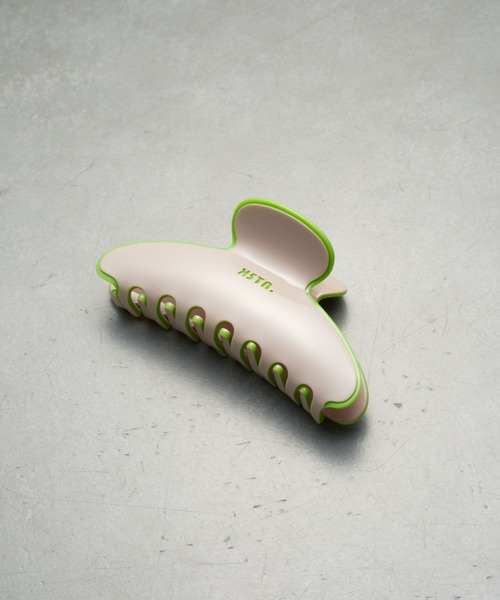 Kastane（カスタネ）の「【新色追加】fiw.ロゴバンスクリップ（バレッタ/ヘアクリップ・レディース・アイボリー/ブラック/グレー/ピンクベージュ/ピンク系その他/ライム/ライトグレー/ブルー系その他/ダークグリーン/ダークブラウン・FREE）」の7枚目の写真