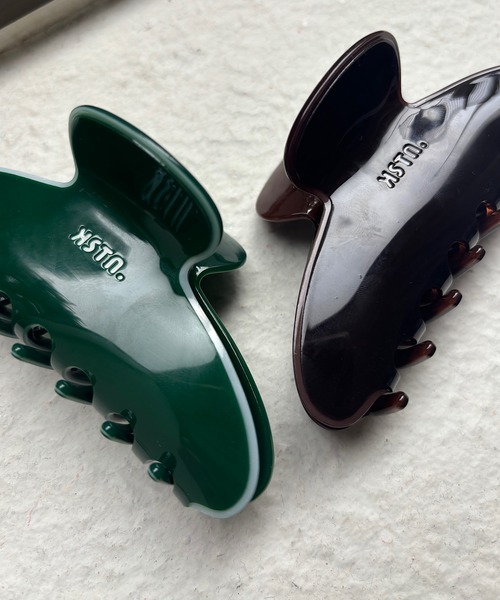 Kastane（カスタネ）の「【新色追加】fiw.ロゴバンスクリップ（バレッタ/ヘアクリップ・レディース・アイボリー/ブラック/グレー/ピンクベージュ/ピンク系その他/ライム/ライトグレー/ブルー系その他/ダークグリーン/ダークブラウン・FREE）」の6枚目の写真