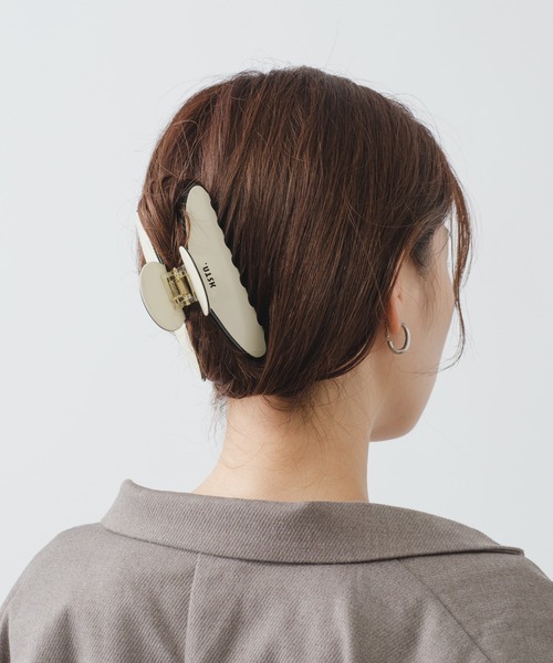 Kastane（カスタネ）の「【新色追加】fiw.ロゴバンスクリップ（バレッタ/ヘアクリップ・レディース・アイボリー/ブラック/グレー/ピンクベージュ/ピンク系その他/ライム/ライトグレー/ブルー系その他/ダークグリーン/ダークブラウン・FREE）」の13枚目の写真