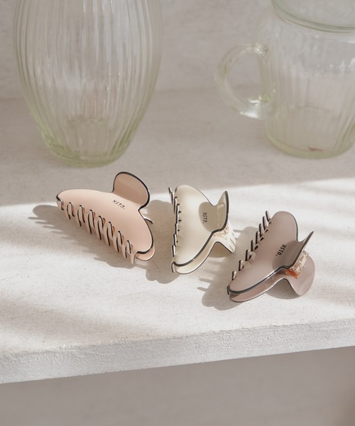 Kastane（カスタネ）の「【新色追加】fiw.ロゴバンスクリップ（バレッタ/ヘアクリップ・レディース・アイボリー/ブラック/グレー/ピンクベージュ/ピンク系その他/ライム/ライトグレー/ブルー系その他/ダークグリーン/ダークブラウン・FREE）」の19枚目の写真