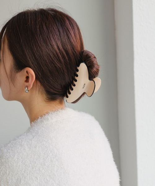 Kastane（カスタネ）の「【新色追加】fiw.ロゴバンスクリップ（バレッタ/ヘアクリップ・レディース・アイボリー/ブラック/グレー/ピンクベージュ/ピンク系その他/ライム/ライトグレー/ブルー系その他/ダークグリーン/ダークブラウン・FREE）」の22枚目の写真