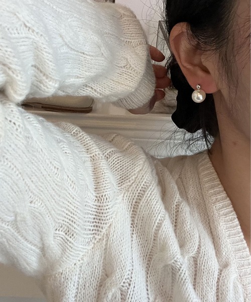 LA VORAGINE(ラ ヴォラジネ)の「金属アレルギー対応エコパールピアス(ピアス(両耳用)・レディース・ホワイト・FREE)」の2枚目の写真