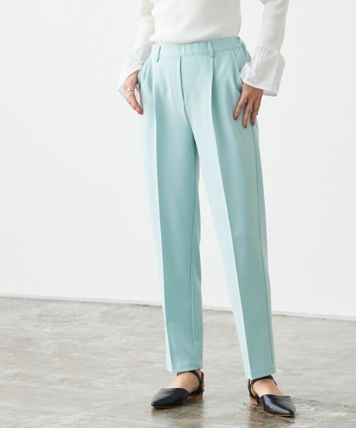 Pierrot（ピエロ）の「高見えゆるテーパードパンツ（スラックス・レディース・アイボリー/グレイッシュベージュ/チャコール/ブルーグリーン/ブラック/ダークネイビー/グリーン系その他/ライトイエロー/ベージュ/スモークピンク/インディゴブルー/グレー系その他/グリーン系その他2/グレー系その他2/ベージュ系その他/モカ/ライトベージュ・PL/TL/PS/S/M/TM/L/TLL/LL/PM）」の11枚目の写真