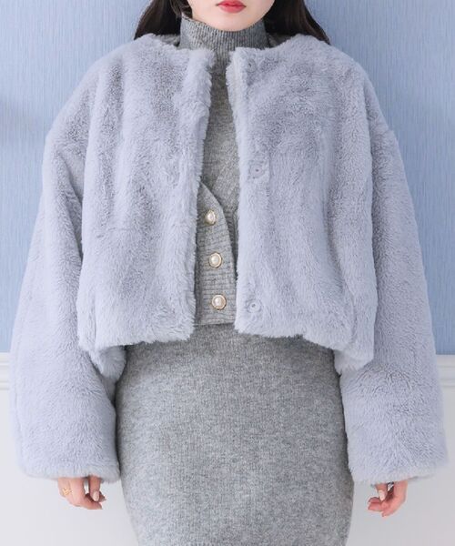 ems excite（エムズエキサイト）の「【リバイバル】ノーカラーFファーJK（ブルゾン・レディース・ブラック/ライトグレー/ナチュラル/ブルー/アイボリー/ダークグレー/アニマル/ブラウン・FREE）」の8枚目の写真